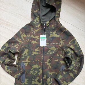 Nike Tech Green and Brown Camouflage Zip Up Hoodie Youth XL